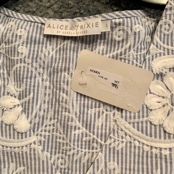 ALICE & TRIXIE  NTW Novelty Blouse - Picture 5 of 9